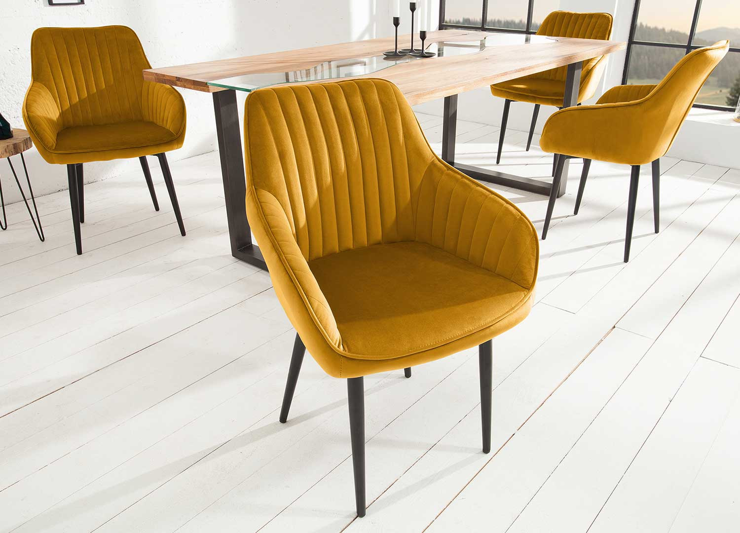 Chaises modernes velours jaune