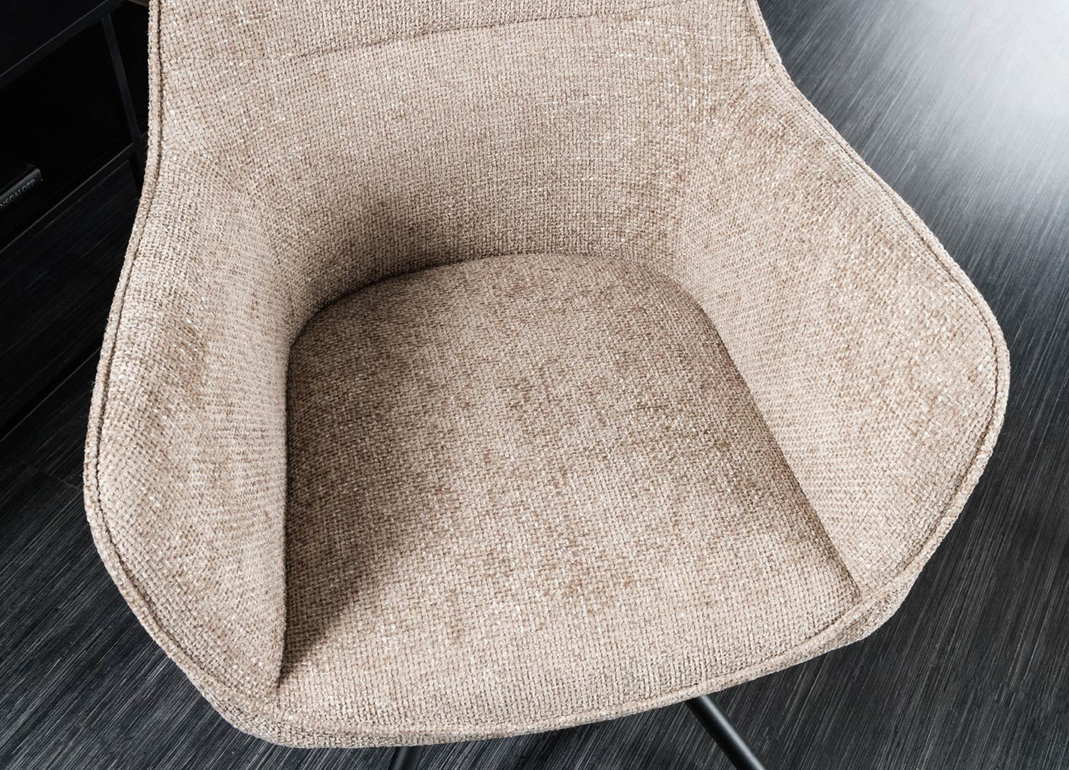 Chaises rotatives tissu et velours beige