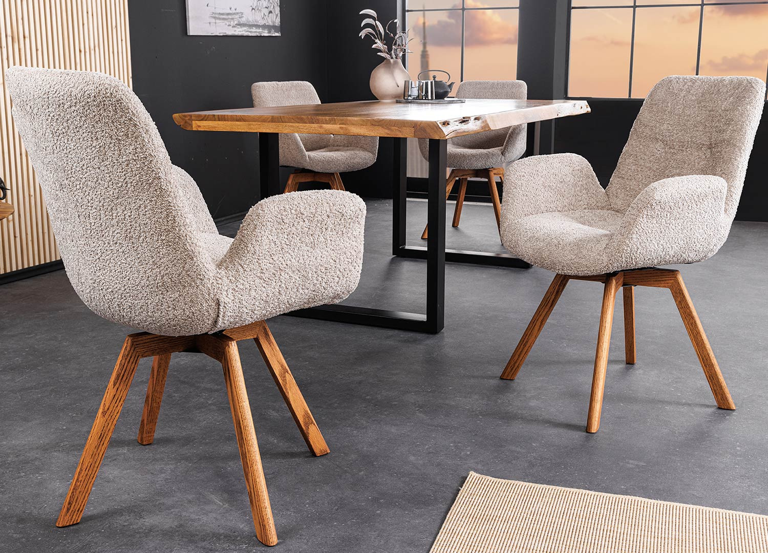 Chaises rotatives tissu bouclé beige et pieds chêne