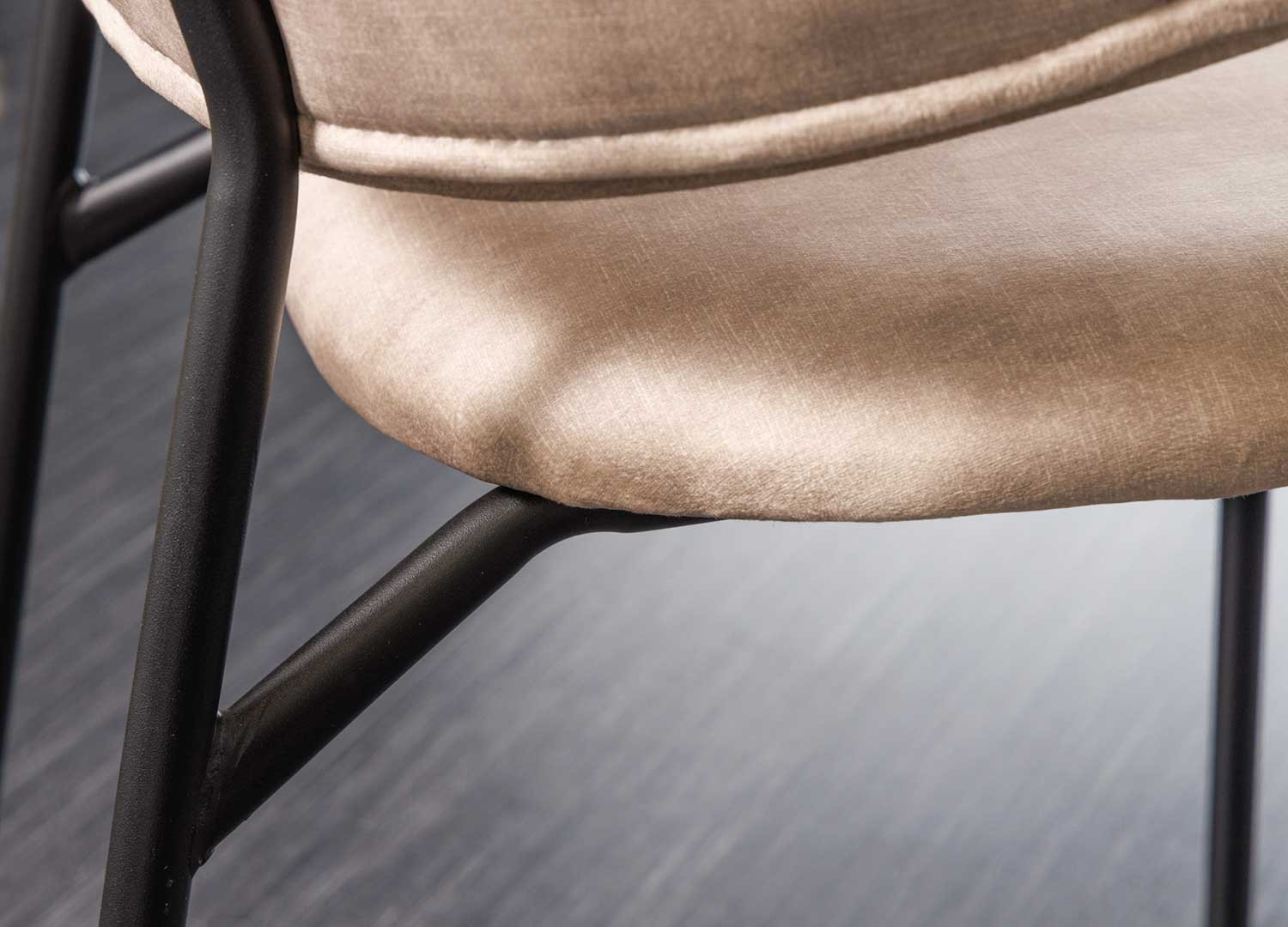 Chaises velours grège