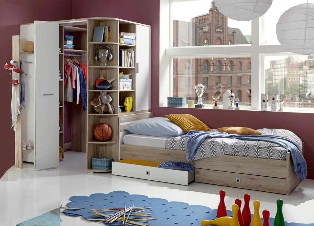 Chambre enfant avec armoire d'angle
