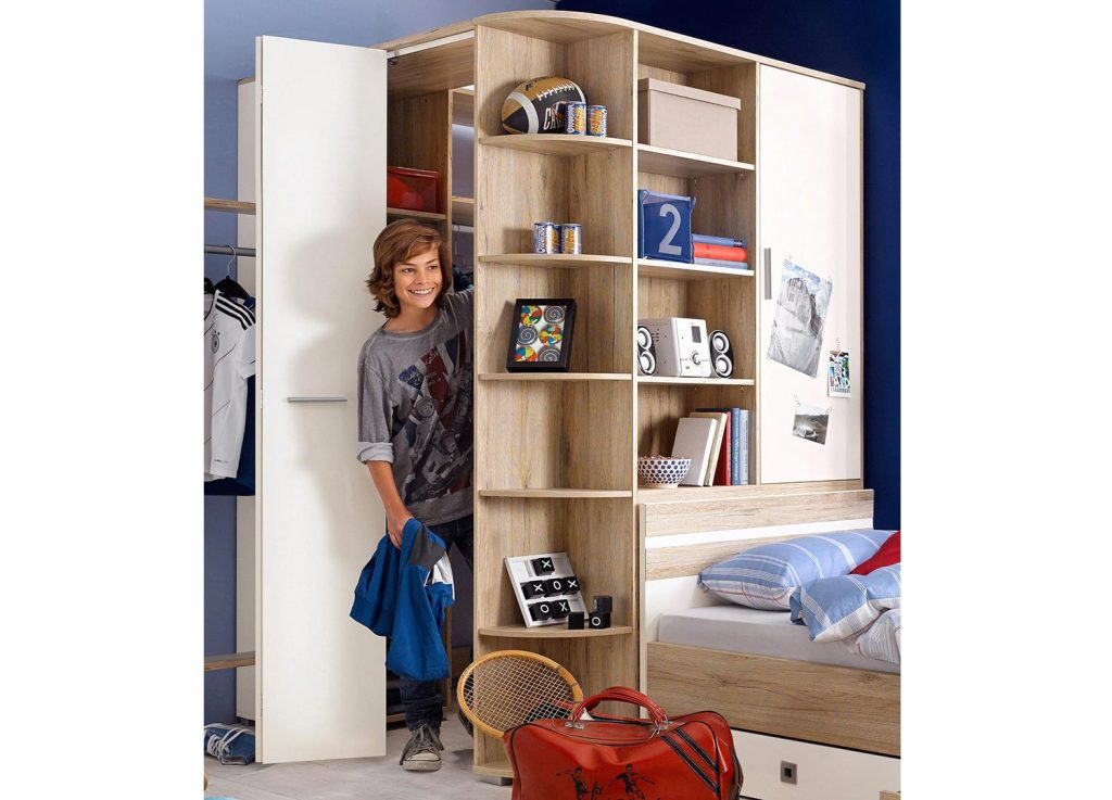 Chambre enfant avec armoire d'angle