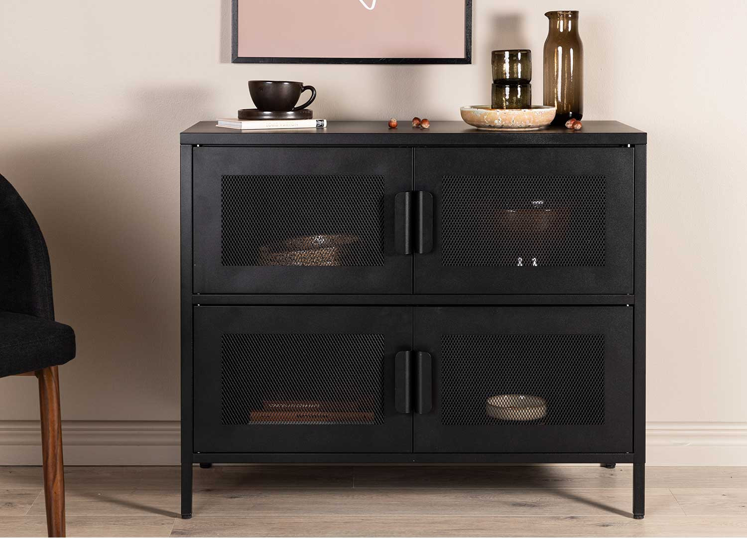 Commode en acier noir 4 portes