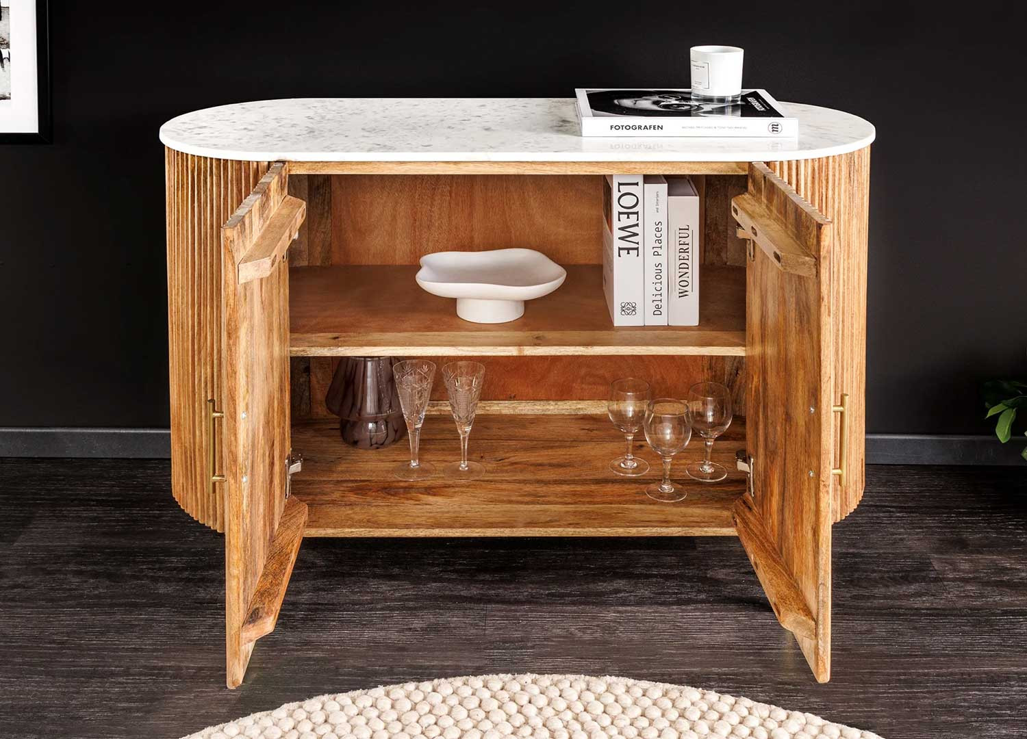Commode en manguier 2 portes plateau marbre blanc Riven