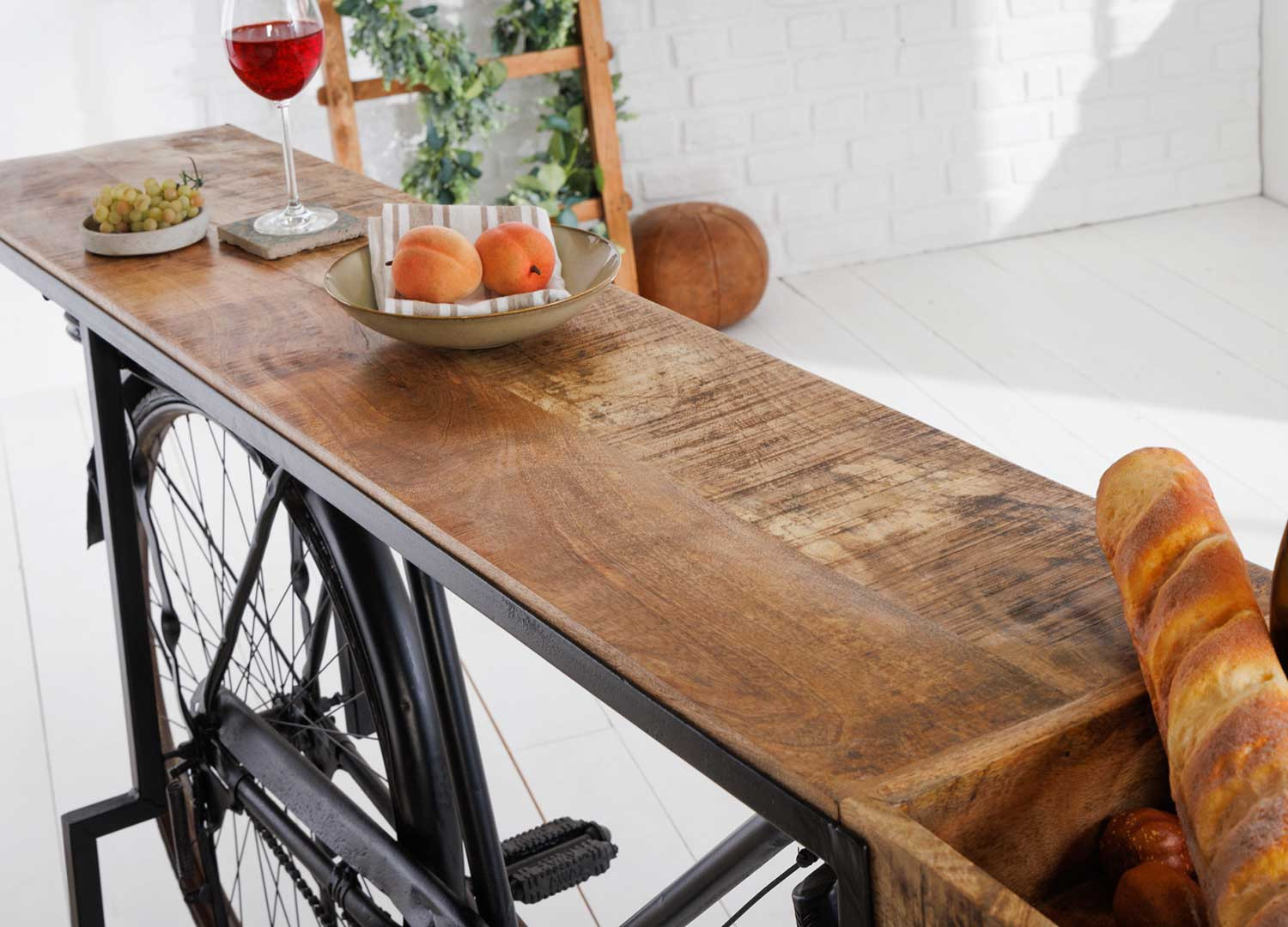 Console bicyclette en bois de manguier et métal noir 194 cm Cyclo