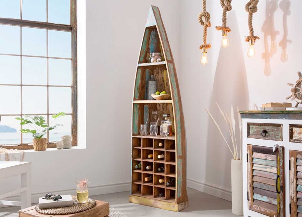 Étagère porte-bouteilles forme bateau en bois recyclé