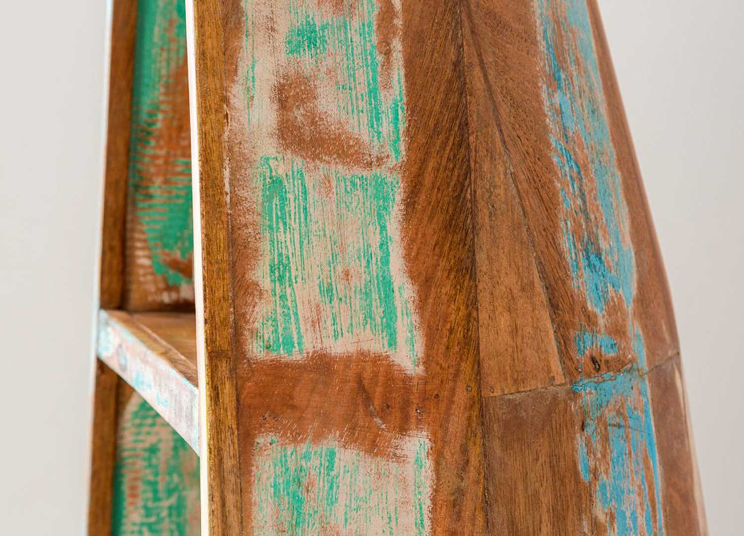 Étagère porte-bouteilles forme bateau en bois recyclé