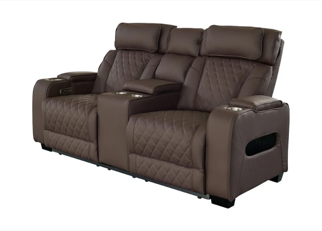 Fauteuil cinéma électrique 2 places Cinélio en similicuir marron sur fond blanc