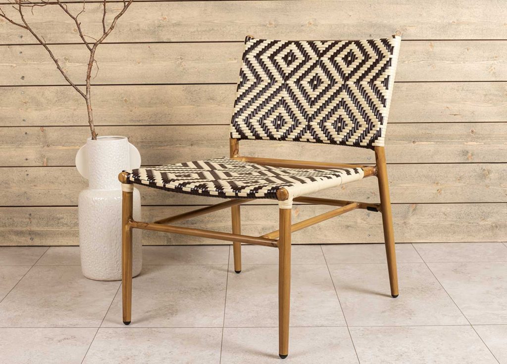 Fauteuil de jardin en polyrotin beige et marron