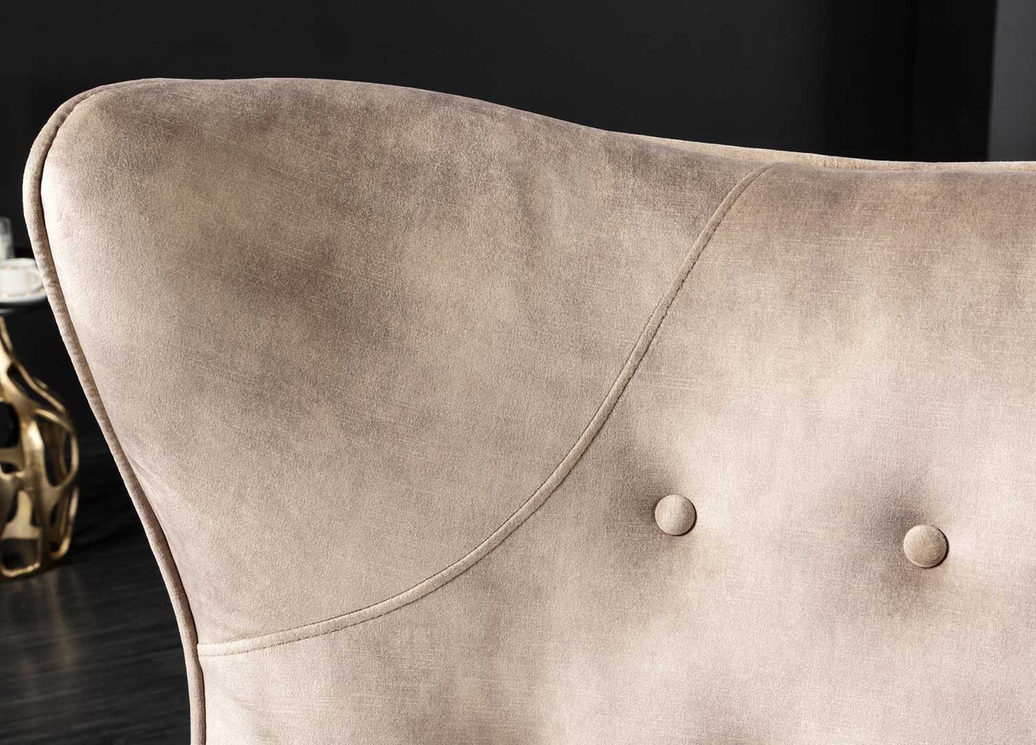 Fauteuil design velours champagne style rétro