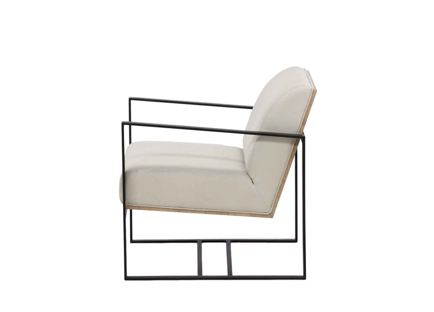 Détail du fauteuil Kansas blanc cassé