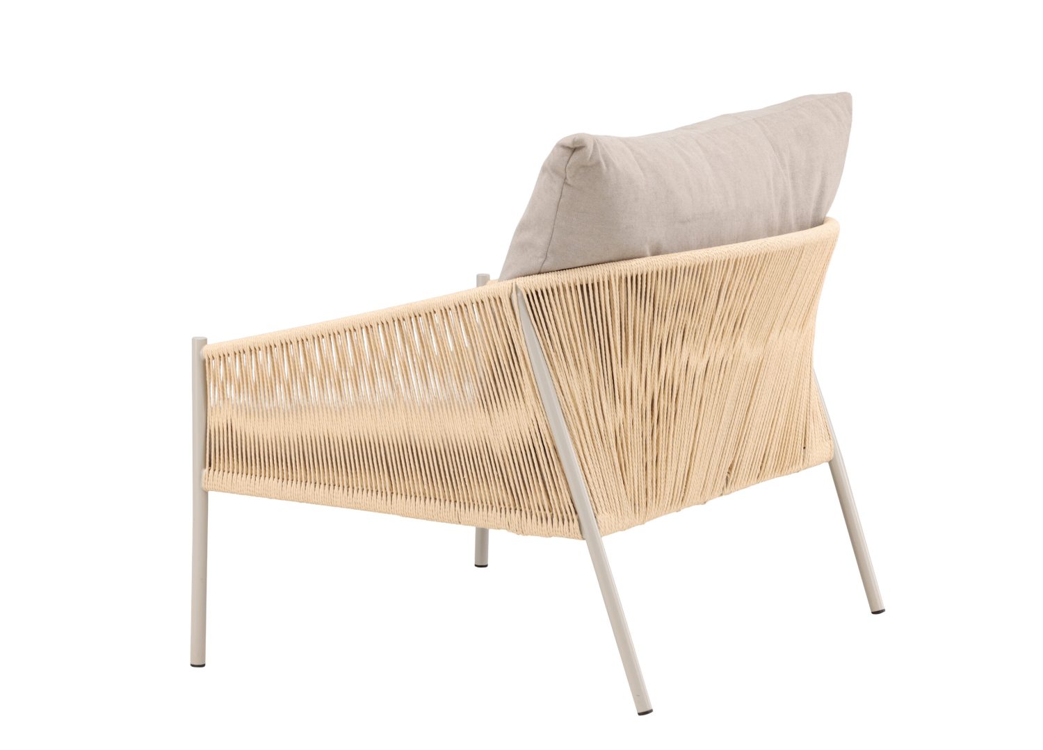 Fauteuil Louie en tissu effet lin beige vu sous un autre angle