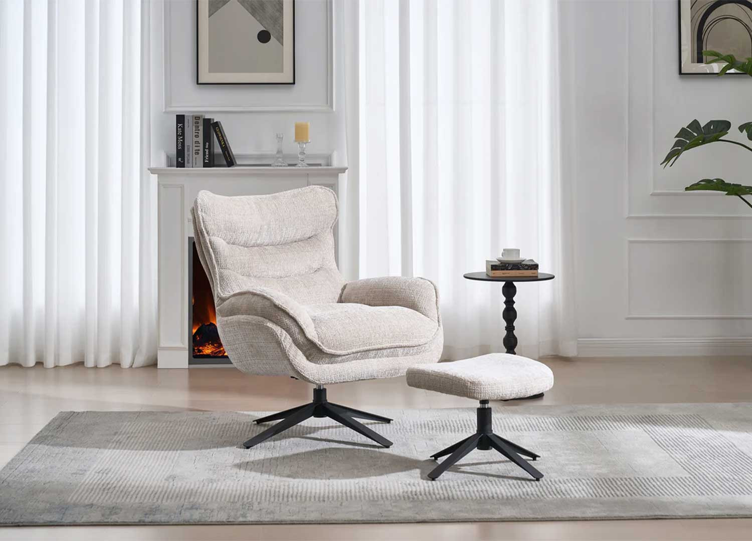 Fauteuil pivotant en tissu beige champagne et métal noir Logan