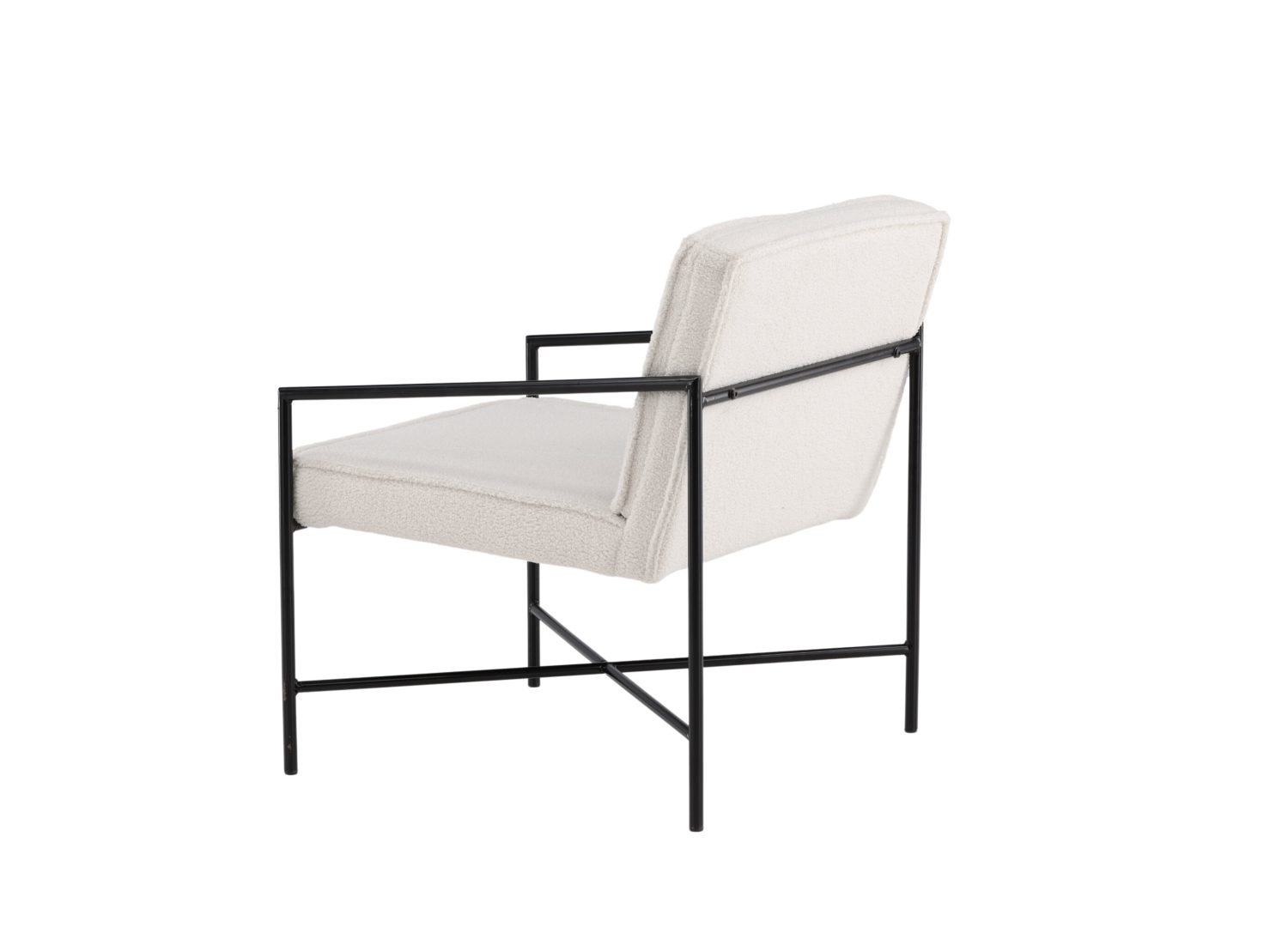 Fauteuil Rakel en tissu teddy blanc cassé vu sous un autre angle