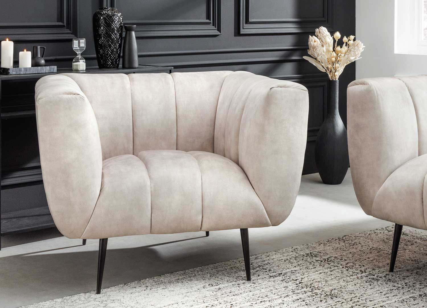 Fauteuil rétro velours matelassé champagne