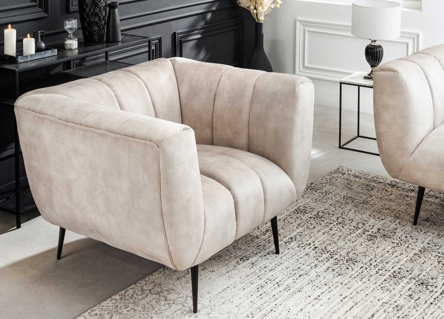 Fauteuil rétro velours matelassé champagne