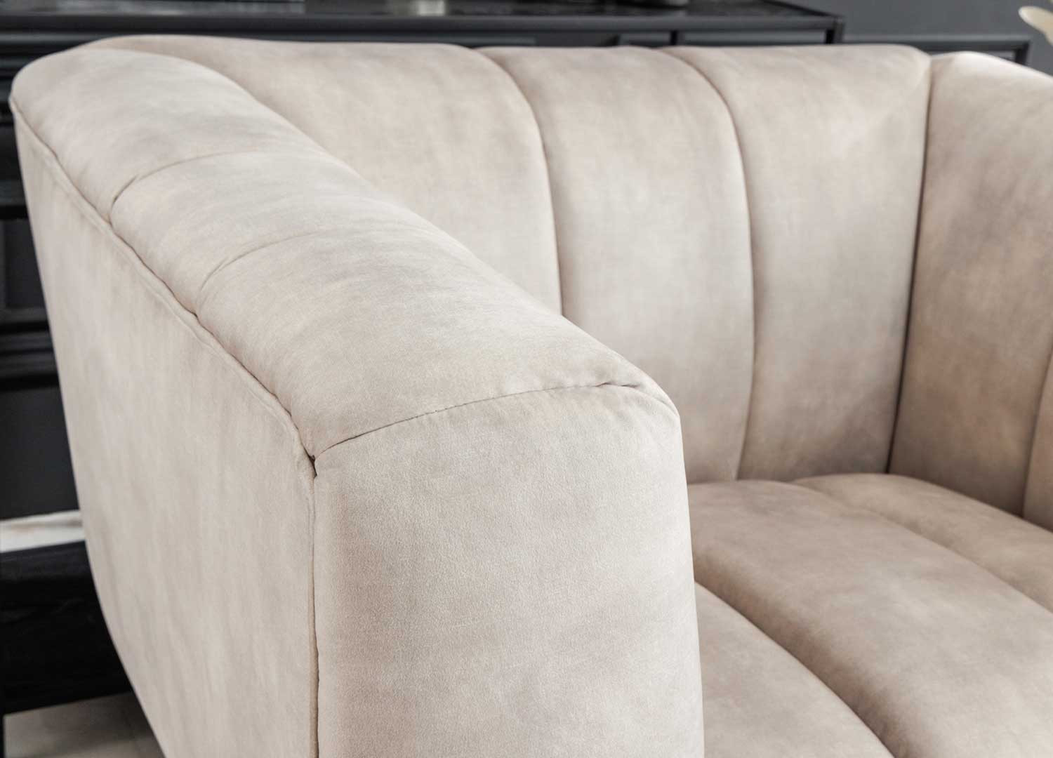 Fauteuil rétro velours matelassé champagne