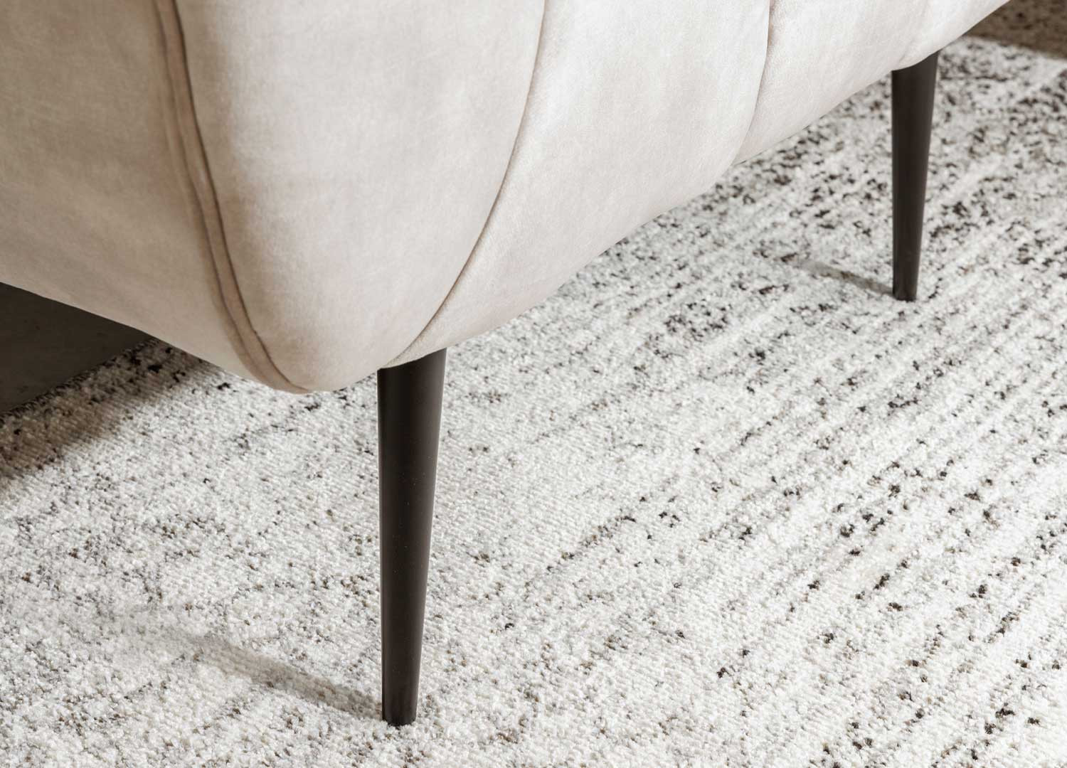 Fauteuil rétro velours matelassé champagne