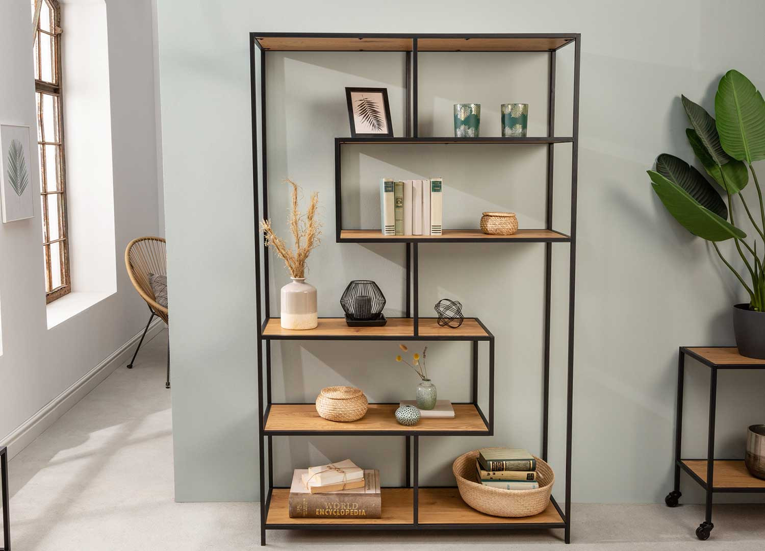 Grande étagère de rangement en bois et métal