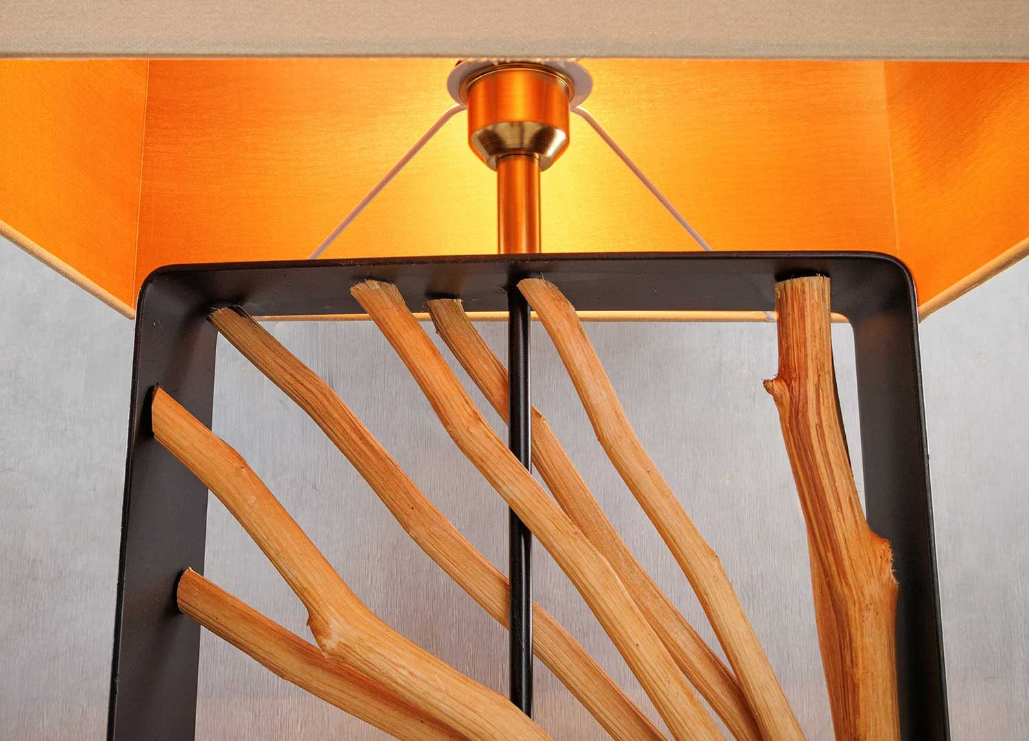 Lampadaire 165 cm bois de longane avec abat jour beige Orion