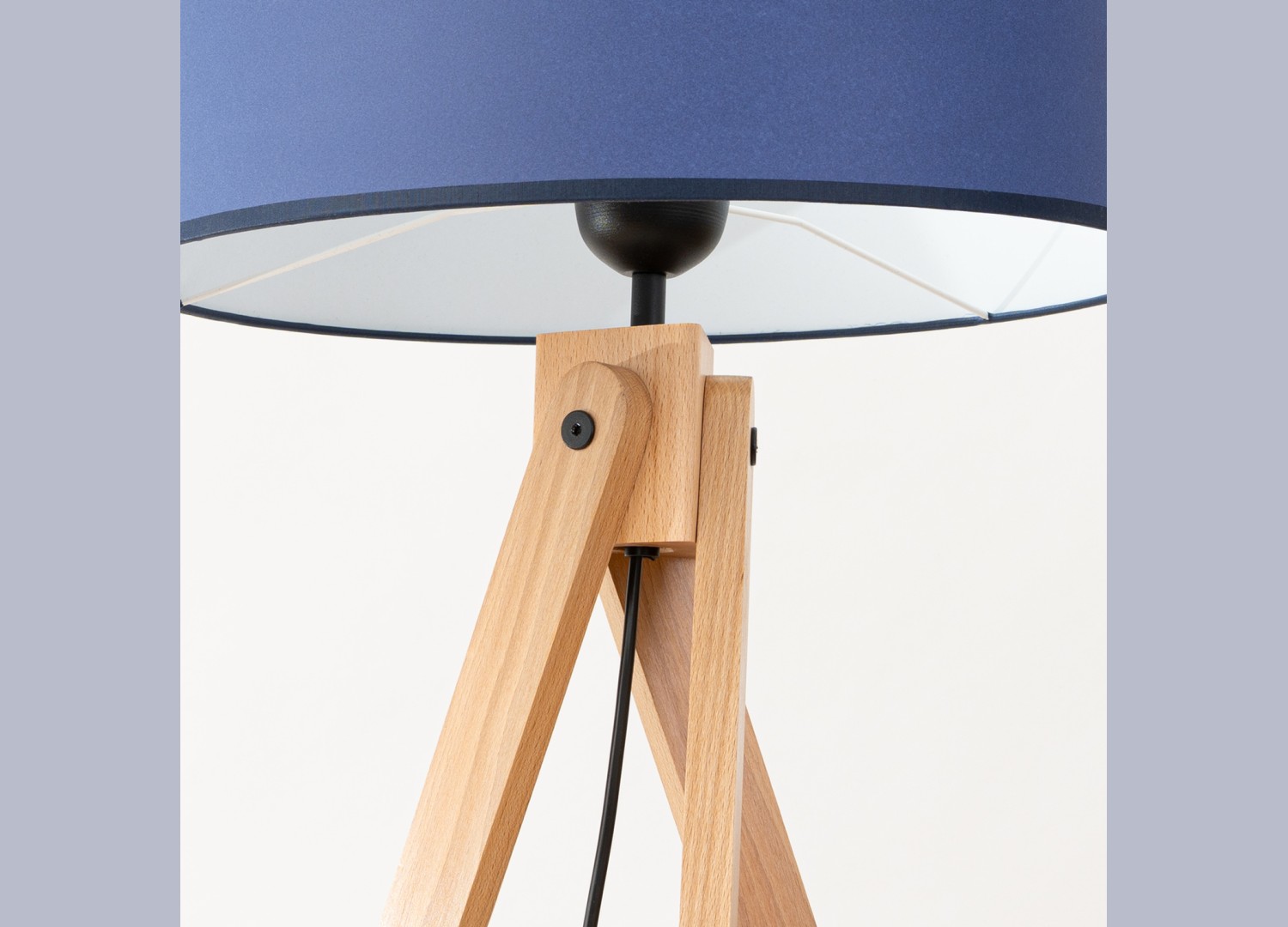Lampadaire NATT bleu marine et bois naturel E27 – vue complémentaire 7