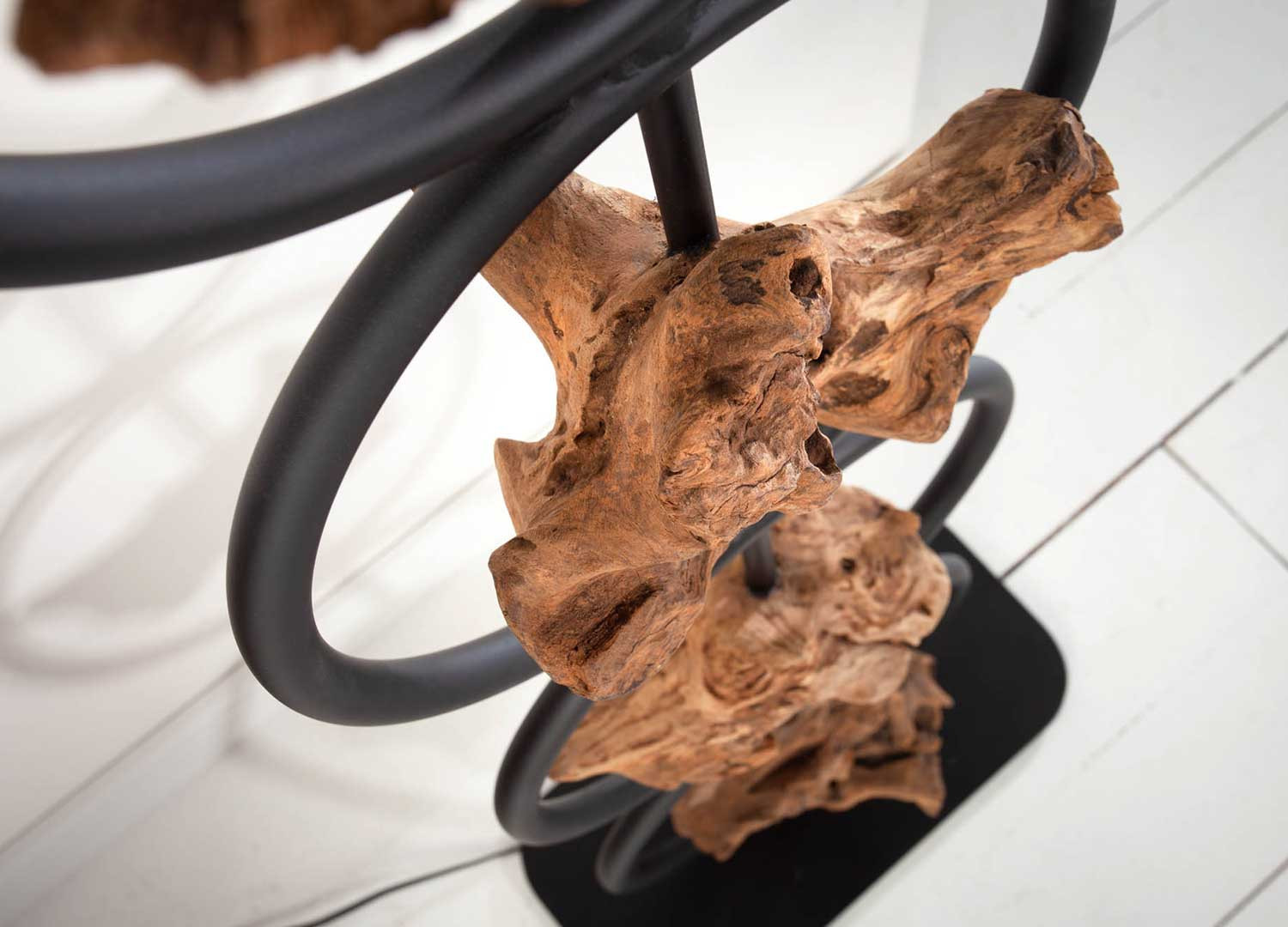 Lampadaire sur pied 147 cm bois d'acacia et métal