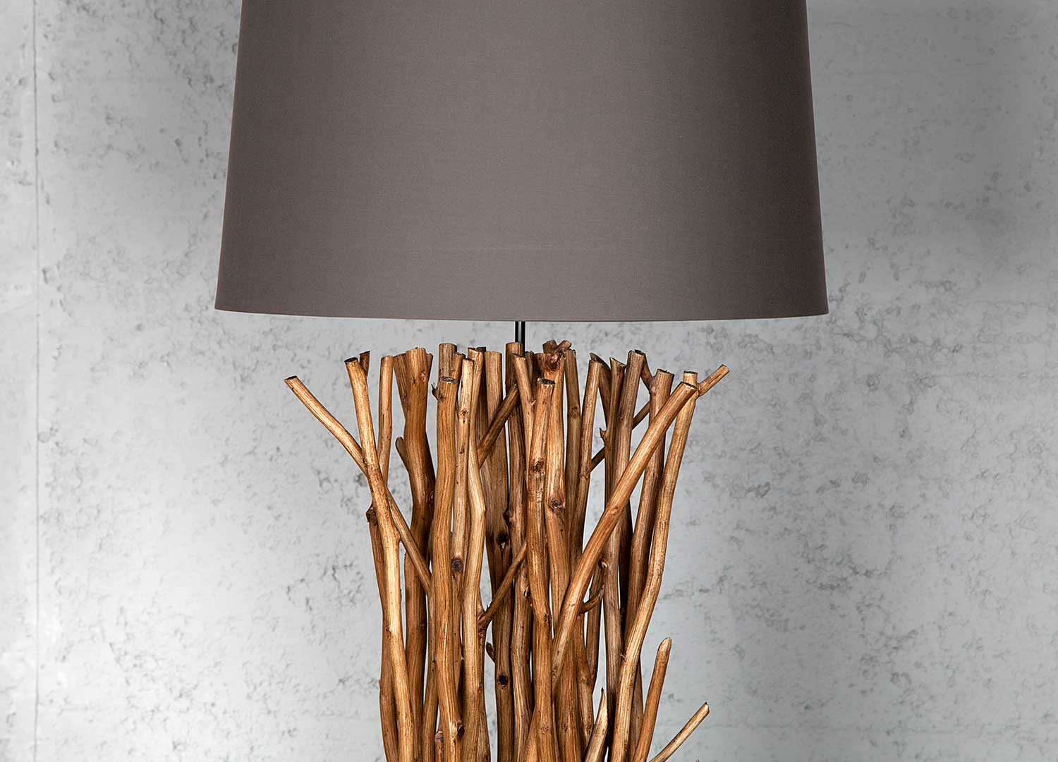 Lampadaire sur pied 175 cm en bois flotté