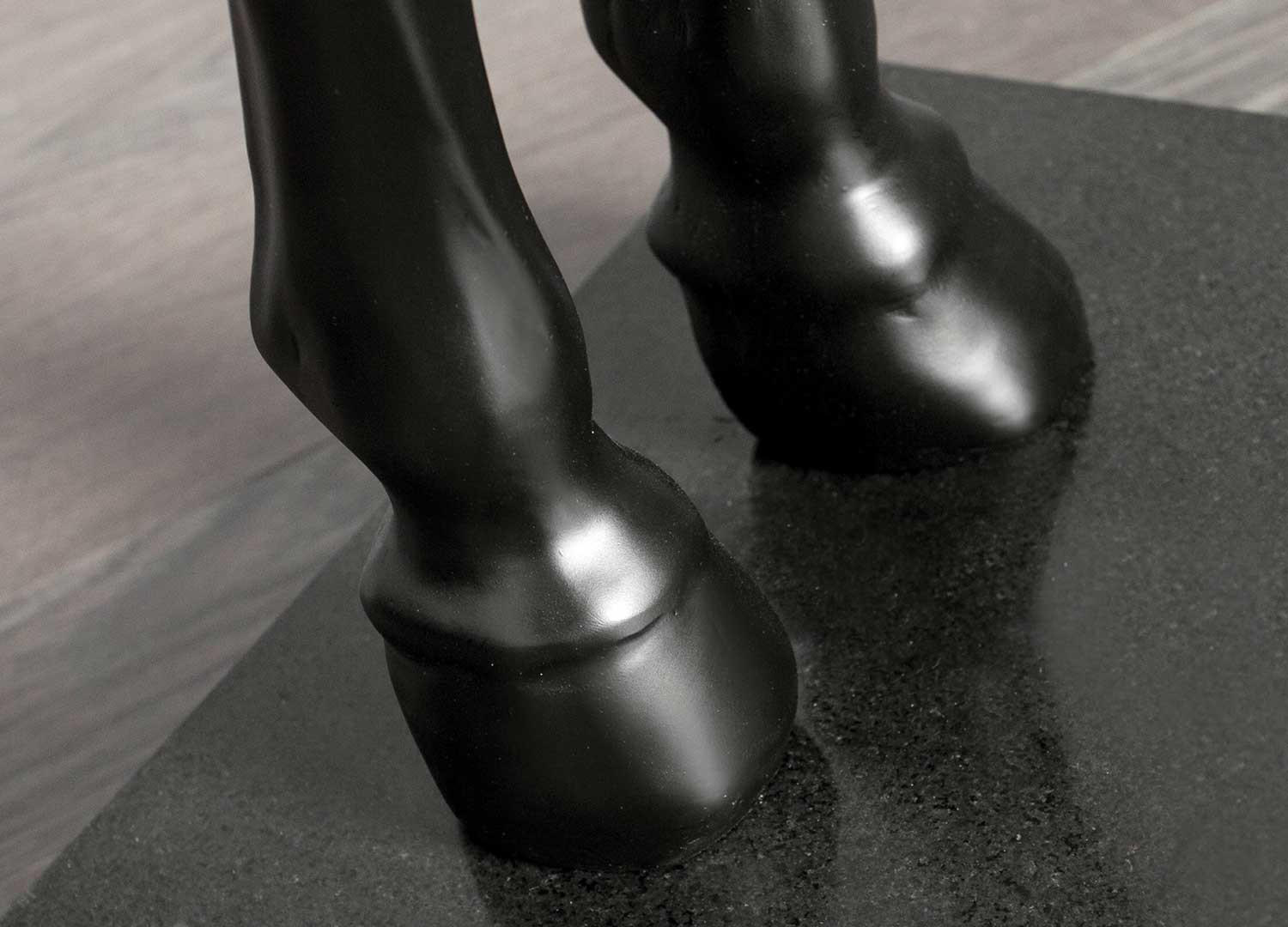 Lampadaire sur pied cheval noir et doré