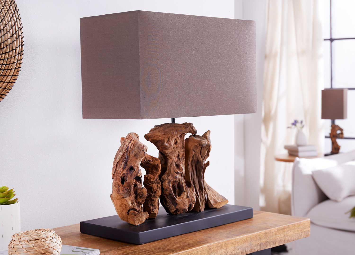Lampe à poser en bois flotté avec abat-jour marron