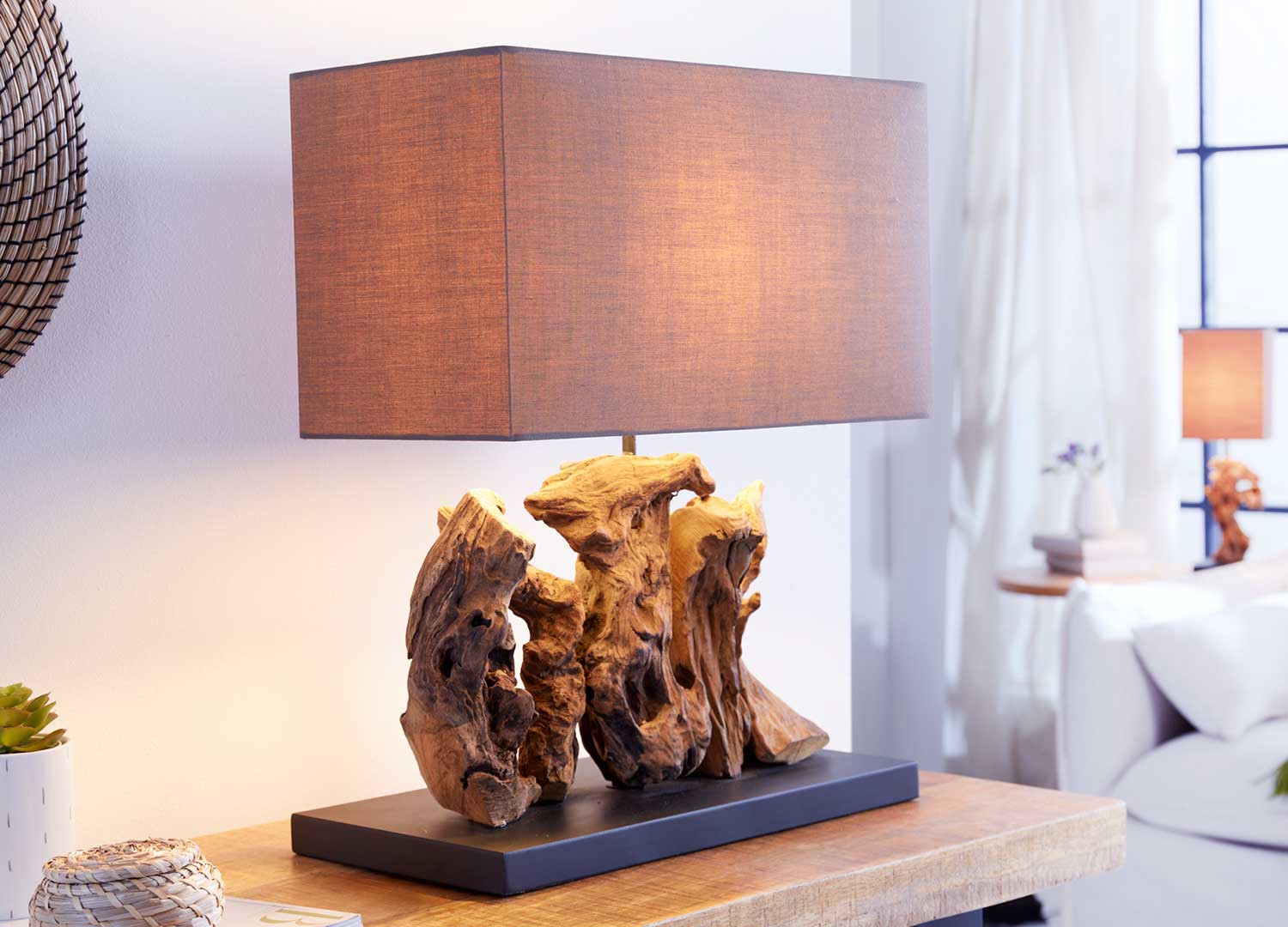 Lampe à poser en bois flotté avec abat-jour marron