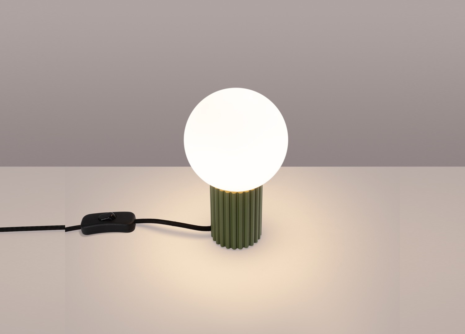Lampe à poser HALO vert olive – vue complémentaire 3