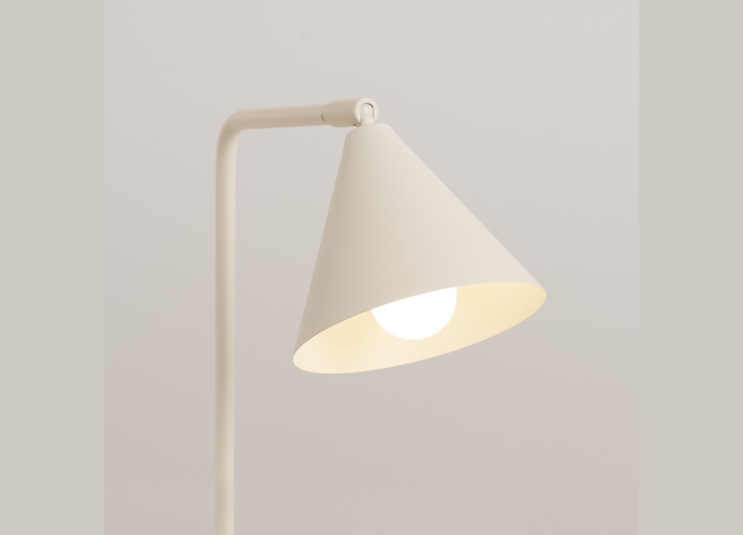 Lampe à poser NOX beige – vue complémentaire 4