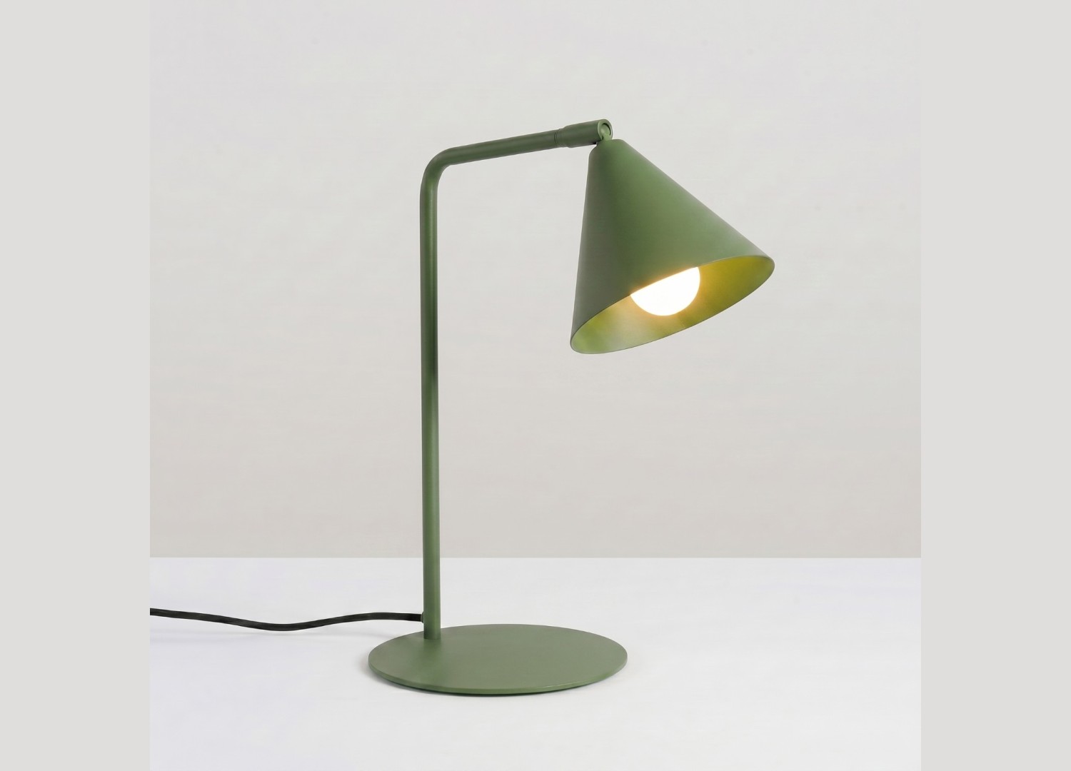 Lampe à poser NOX vert olive – vue complémentaire 3