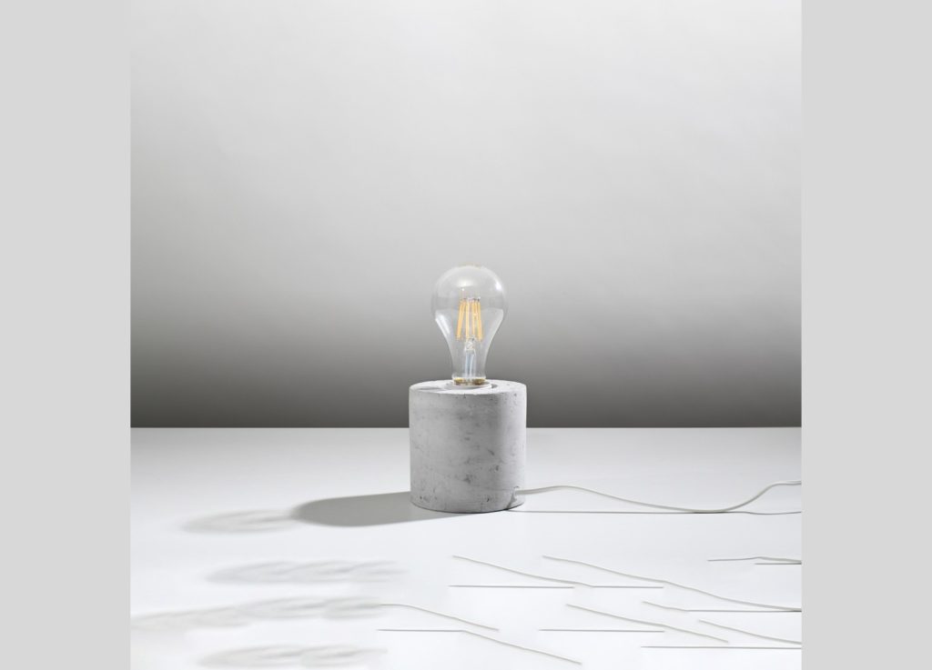 Lampe à poser SALGADO en béton gris – vue complémentaire 2