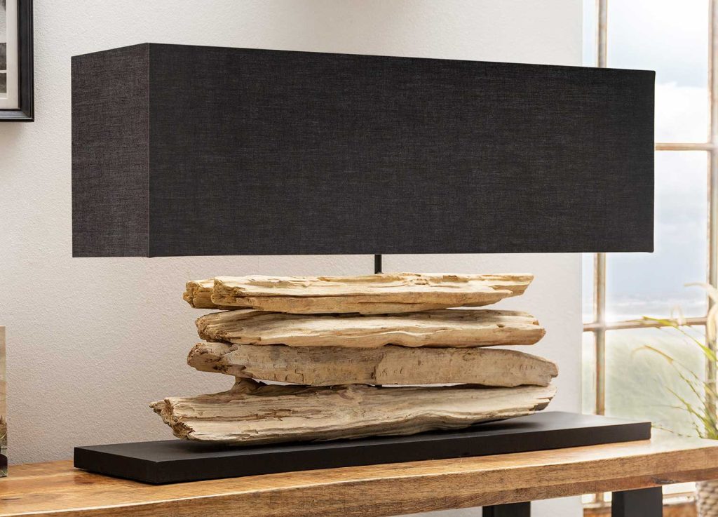Lampe de table en bois flotté avec abat-jour noir
