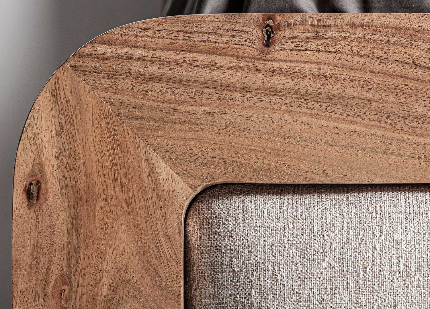 Lit en bois d'acacia 180x200 cm et tissu beige Danya