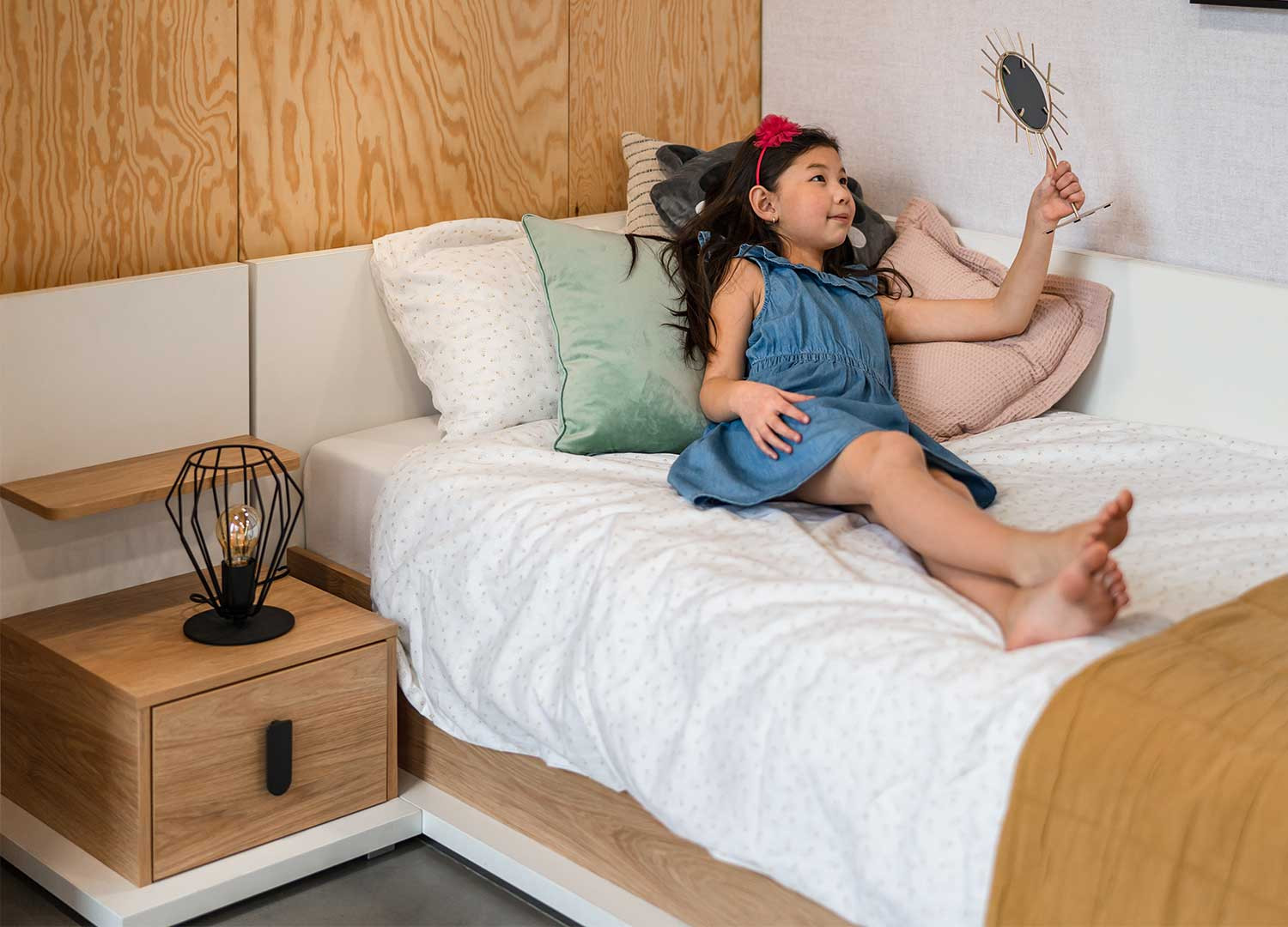 Lit enfant 90x200 cm avec rangement côté gauche