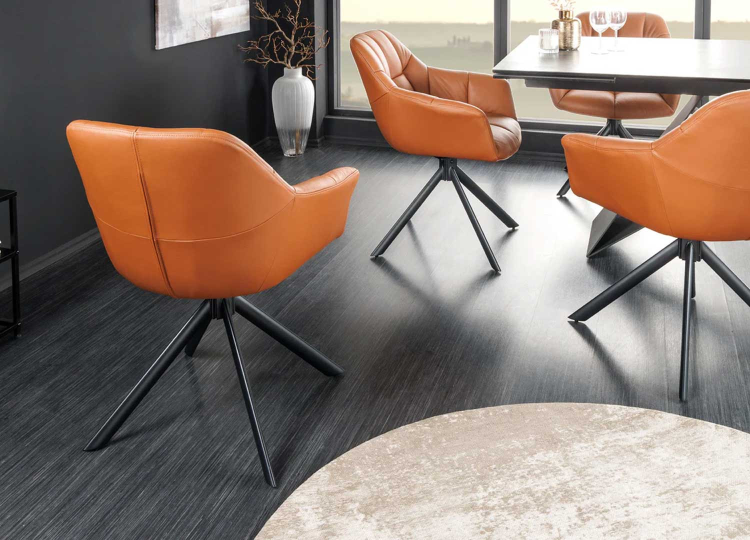 Lot de 2 chaises accoudoirs pivotantes en cuir cognac Hudson