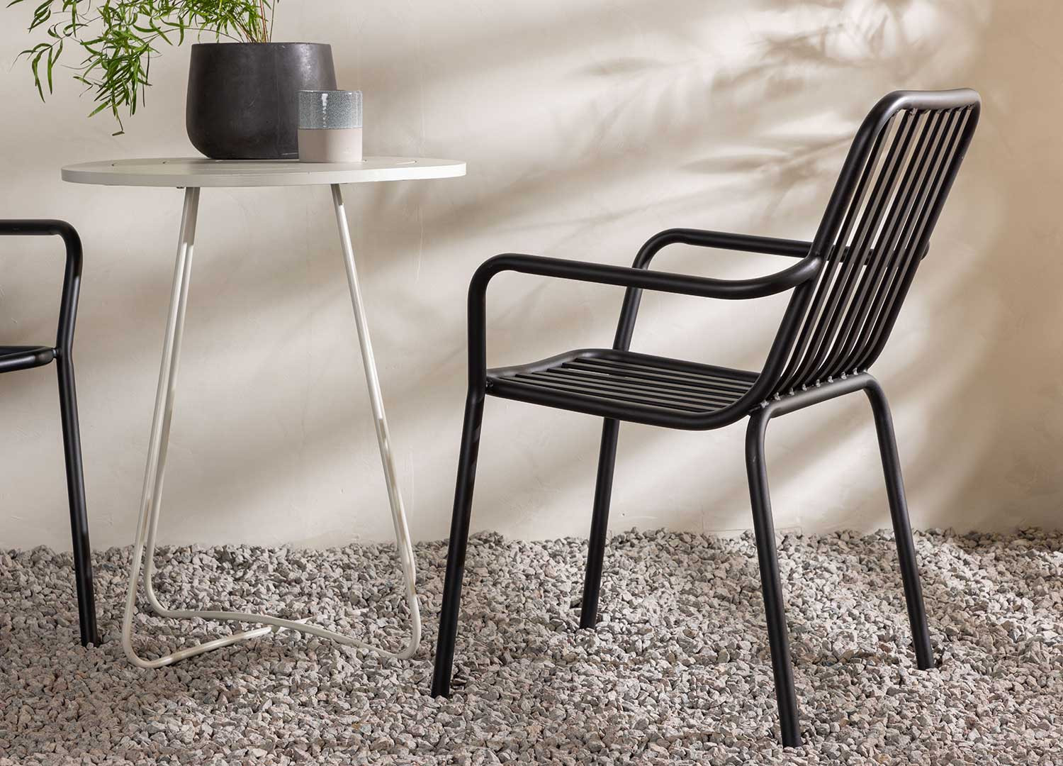 Lot de 2 chaises de jardin empilable en aluminium noir