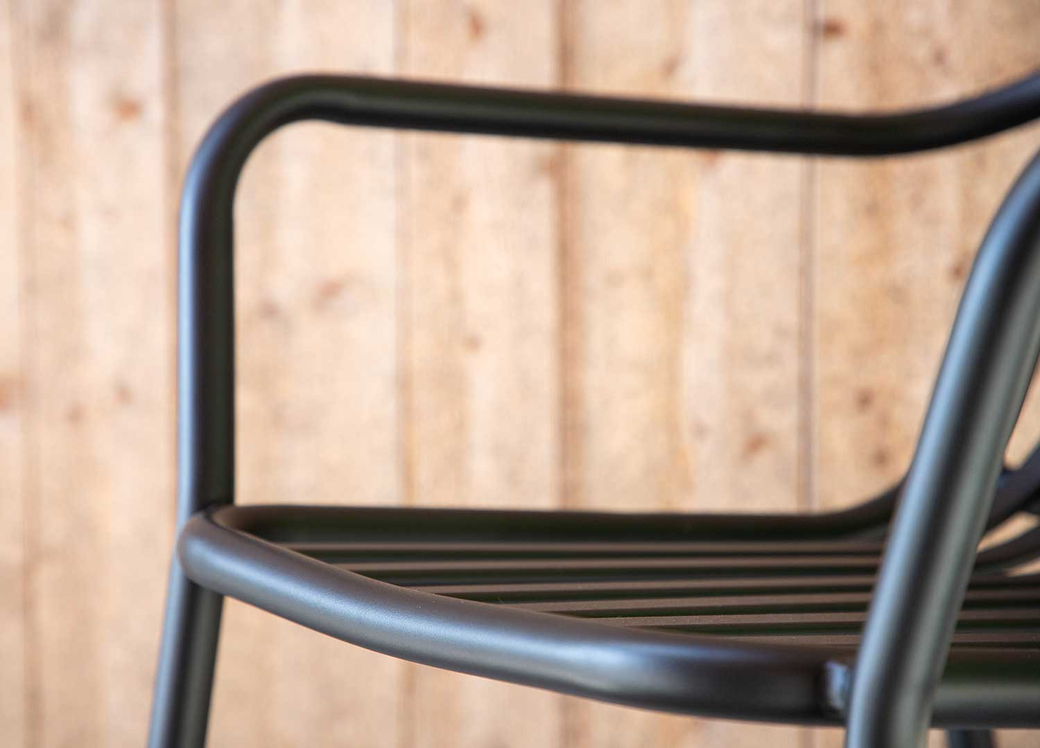 Lot de 2 chaises de jardin empilable en aluminium noir