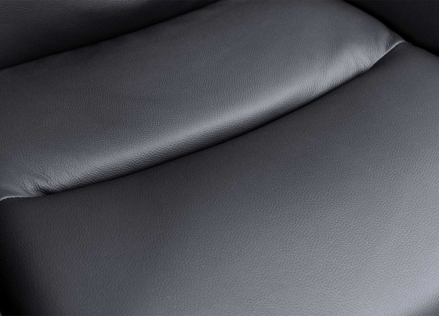 Détail du cuir véritable anthracite