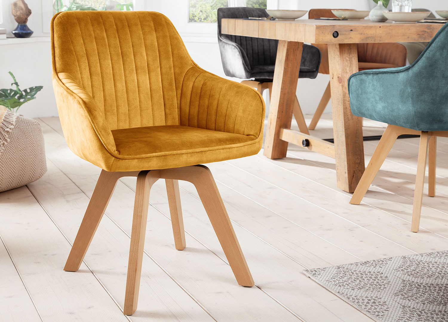 Lot de 2 chaises jaune moutarde pivotantes avec accoudoirs
