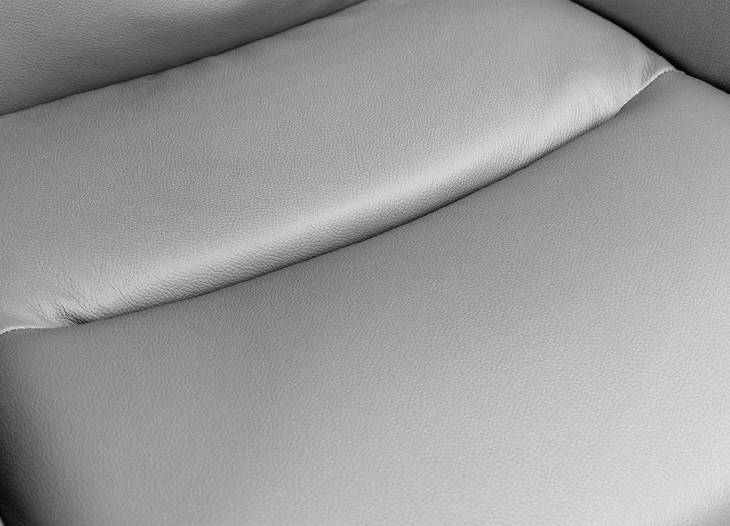 Lot de 2 chaises pivotantes à 360° en cuir et microfibre taupe Abby