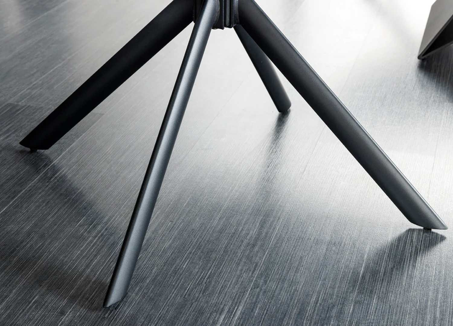 Lot de 2 chaises pivotantes en cuir noir Hudson