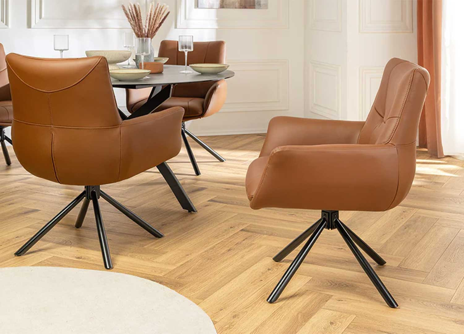 Lot de 2 chaises pivotantes en cuir véritable cognac Bridget