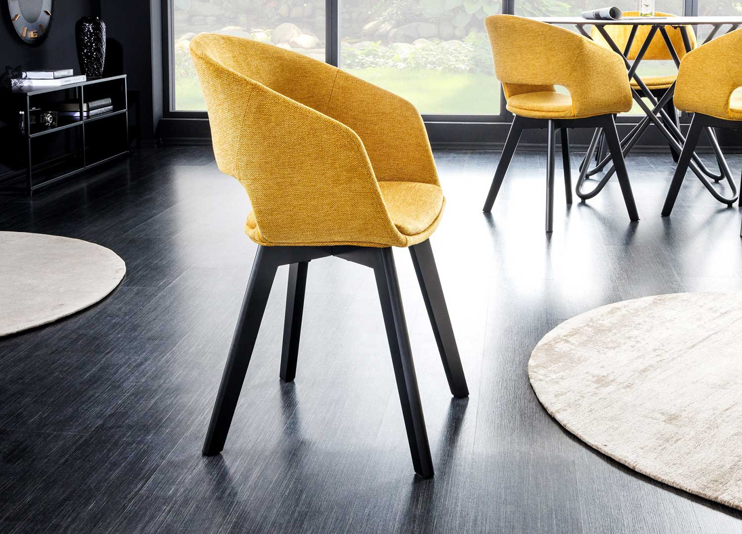Lot de 2 chaises tissu jaune et pieds en bois noir