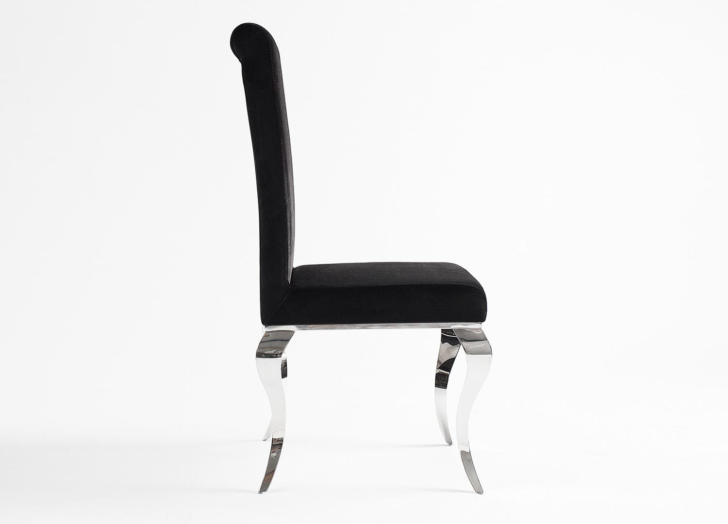 Chaises velours noir style baroque et pied argenté poli