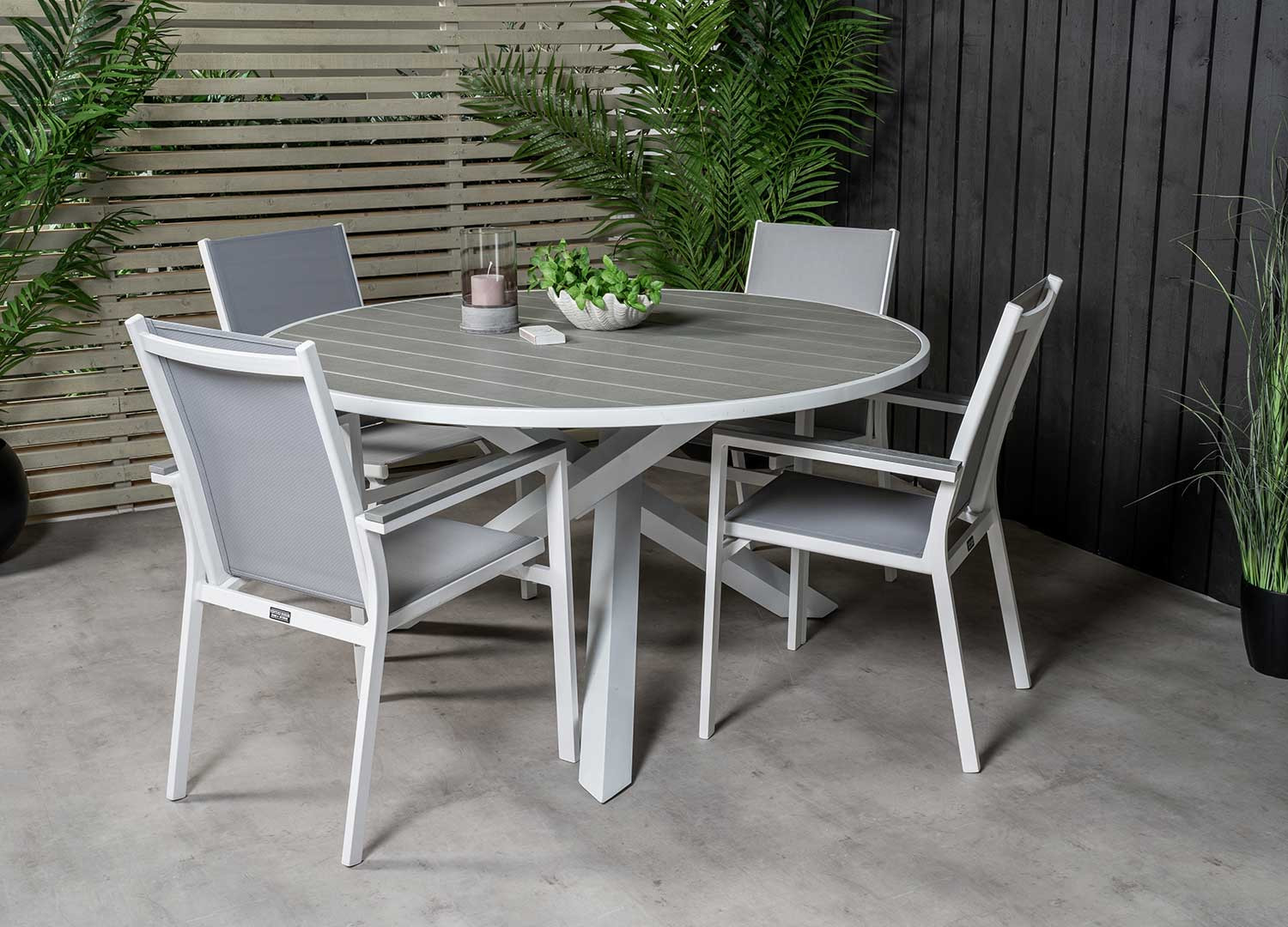 Lot de 2 fauteuils de jardin empilables gris et blanc