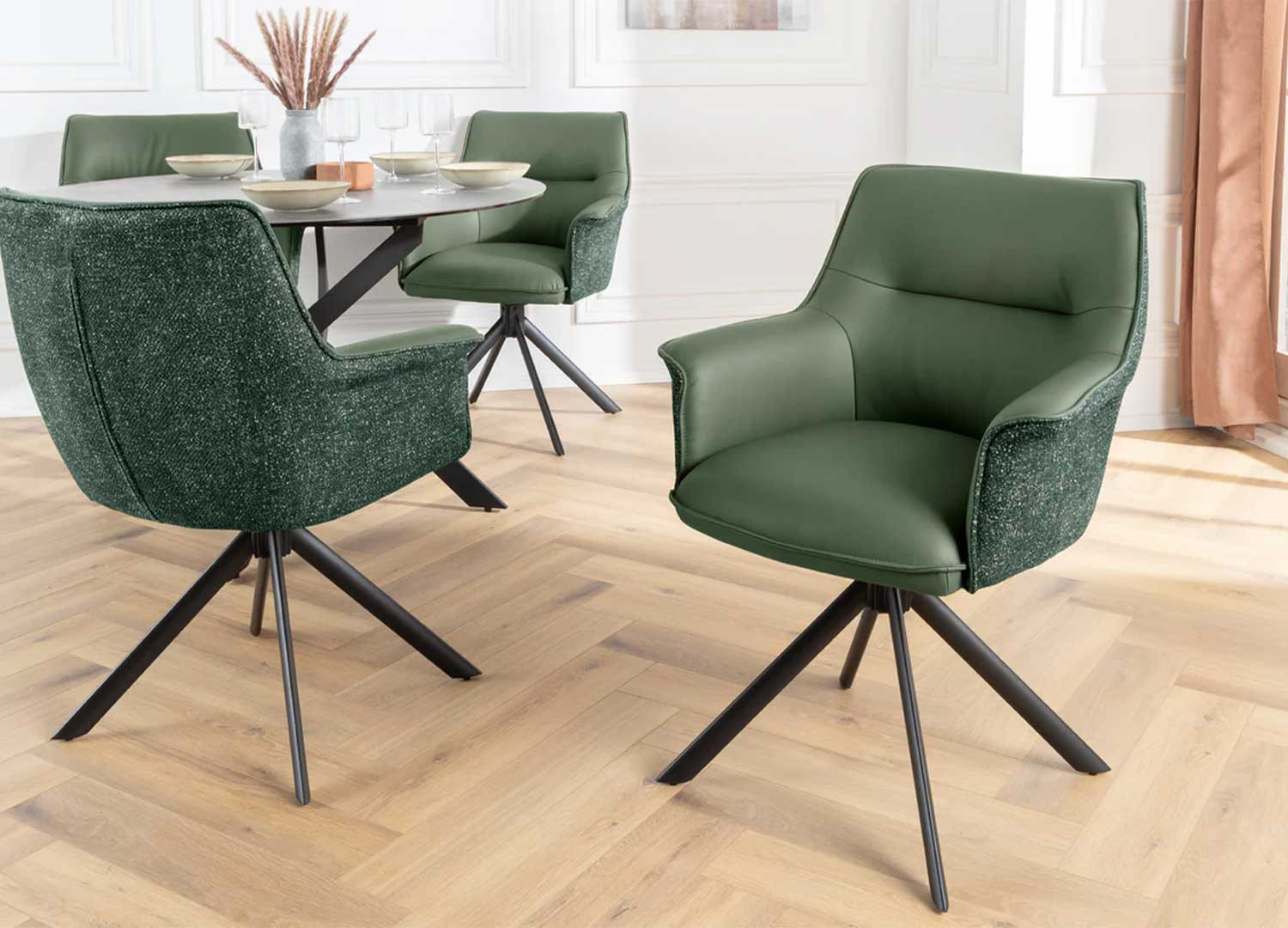Lot de 2 fauteuils pivotants en cuir et tissu vert Darek