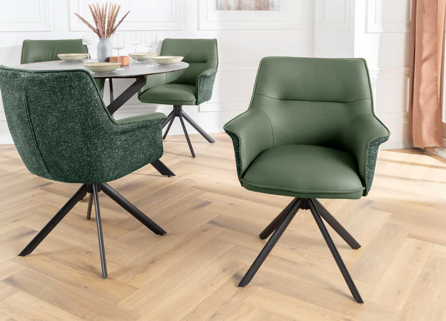 Lot de 2 fauteuils pivotants en cuir et tissu vert Darek